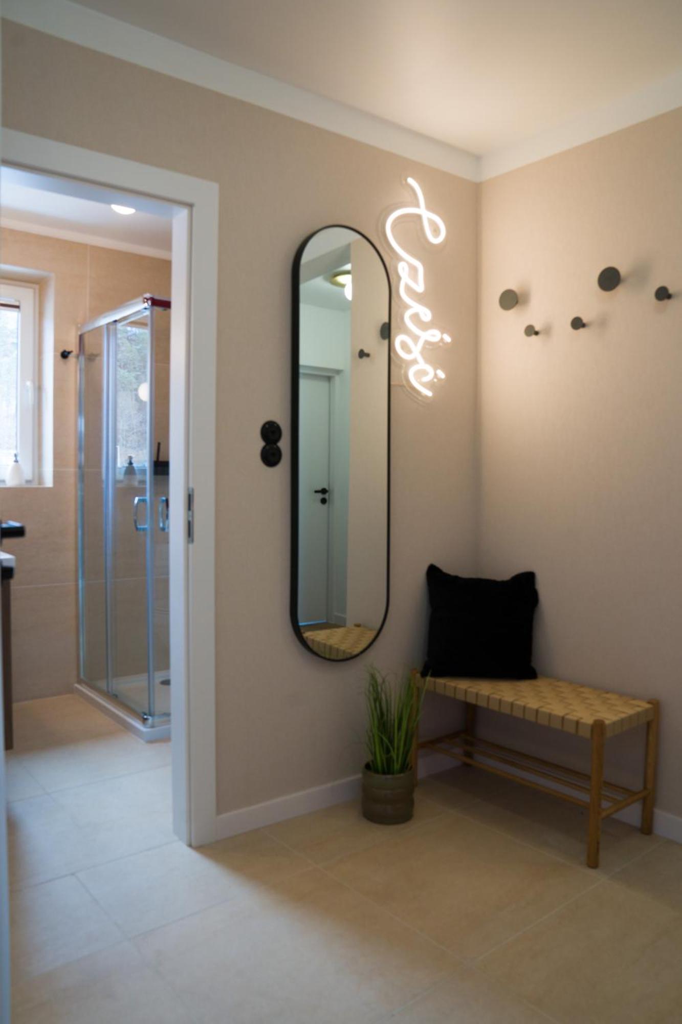 Villa Turris Apartamenty Przy Muszynskim Zamku มูเชนา ภายนอก รูปภาพ